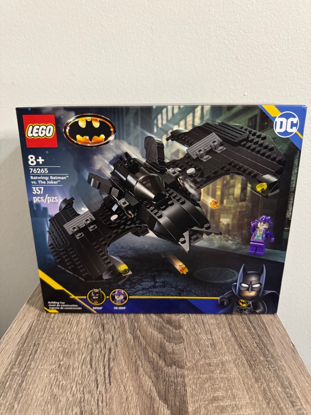 LEGO 76265 Batwing: Batman vs The Joker NWT